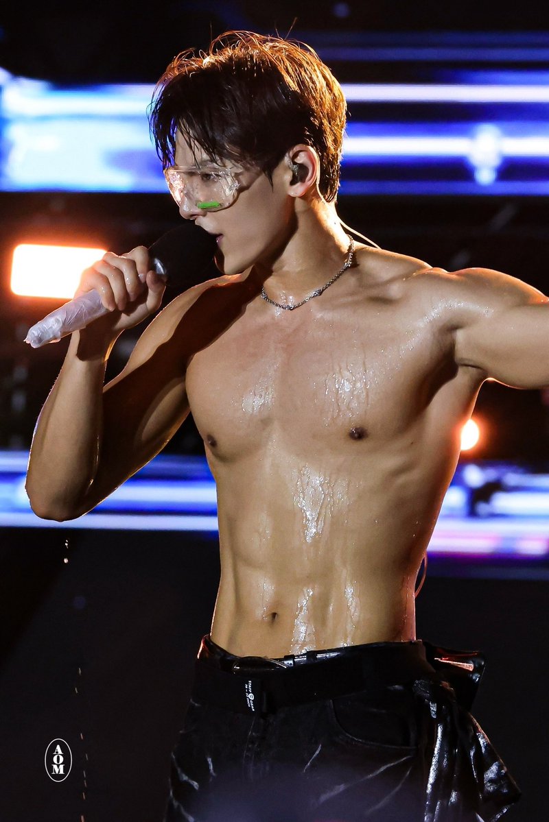 ALLOFME_SHOWNU's tweet image. โซ๏ธ250726 ์ํฐ๋ฐค
Fire&Ice #์
๋ #SHOWNU
