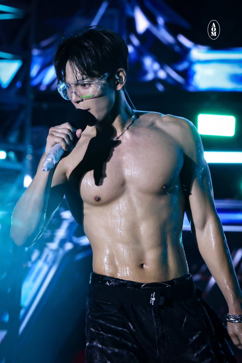 ALLOFME_SHOWNU's tweet image. โซ๏ธ250726 ์ํฐ๋ฐค
Fire&Ice #์
๋ #SHOWNU