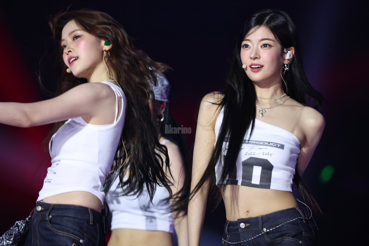 _Akari_no's tweet image. 250726 SBS 가요대전

🌙✨

#있지 #류진 #리아 
#ITZY #LIA #RYUJIN