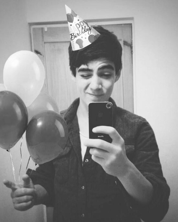lynwjc's tweet image. hoy es el cumple de mi who favorita, te amo @Vaniaggr te deseo todo lo bonito del mundo 🎂💝🪽!!!