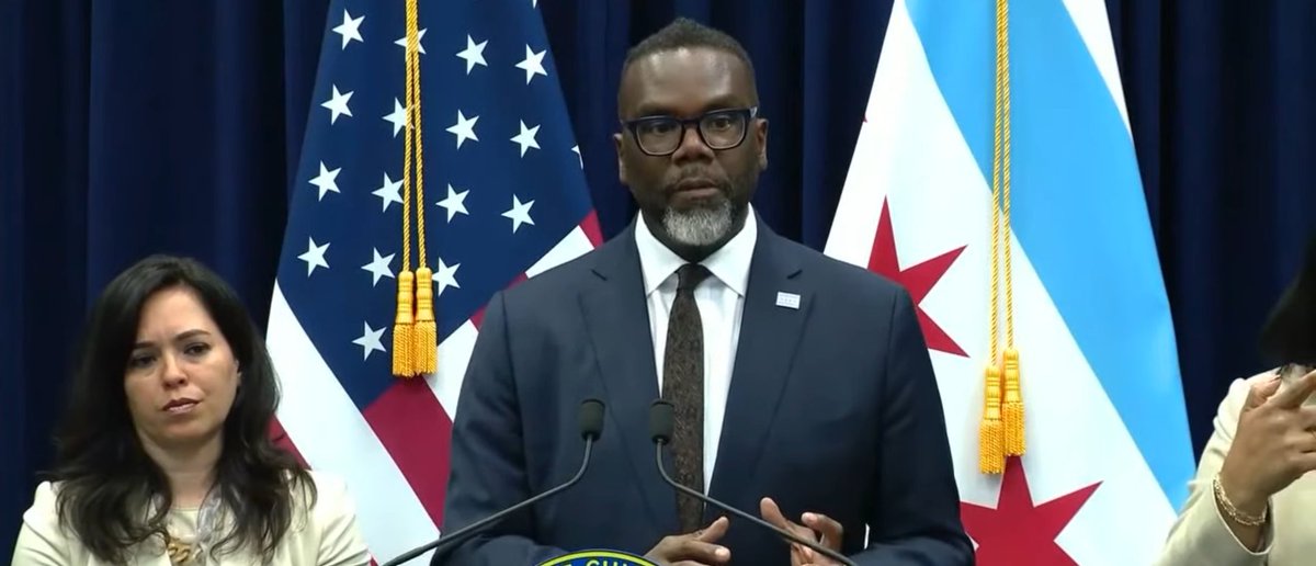 IRLILaw's tweet image. Biden-appointed judge tosses lawsuit against sanctuary city Chicago
bizpacreview.com/2025/07/26/bid…
via @BIZPACReview @jasonhopkinsdc