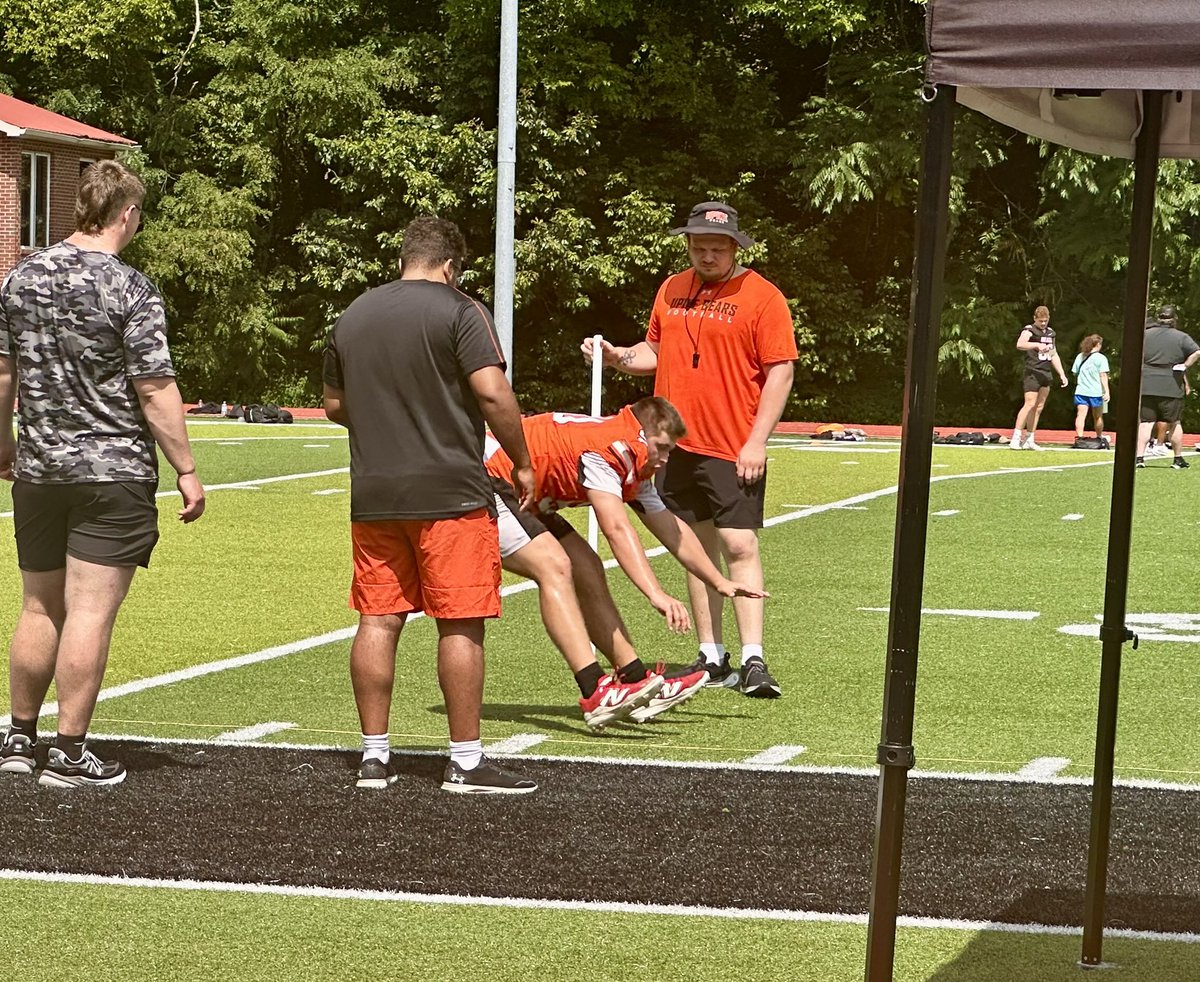 DavidAB2028's tweet image. UPike Football OL/DL Camp