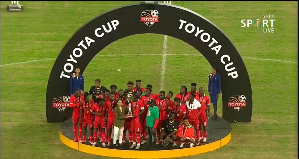 purefmsports's tweet image. Mohammed Camara saves four kicks as Asante Kotoko edge Kaizer Chiefs through penalties (3-2) to lift 2025 Toyota Cup in Durban, South Africa.