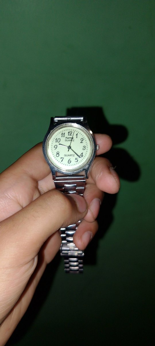 MZW303's tweet photo. What will be price of this watch in India https://t.co/RTEZOgAUVA