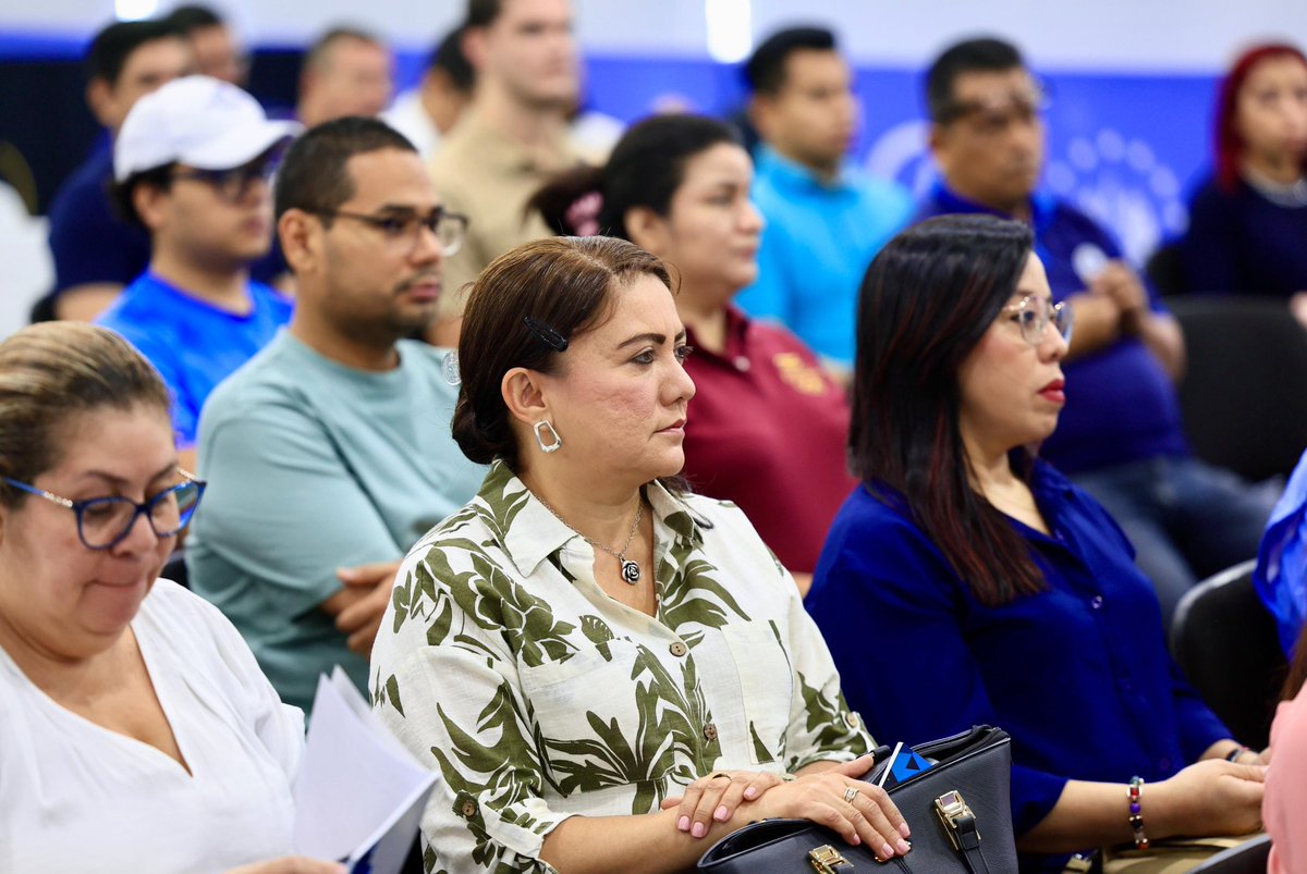 El Instituto Nacional de los Deportes de El Salvador (INDES) presenta está mañana el proyecto de Sistema de Gestión Antisoborno Norma ISO 37001:2016 a directivos y representantes de las federaciones y asociaciones  deportivas afiliadas a nuestra institución, en el Salón de Usos