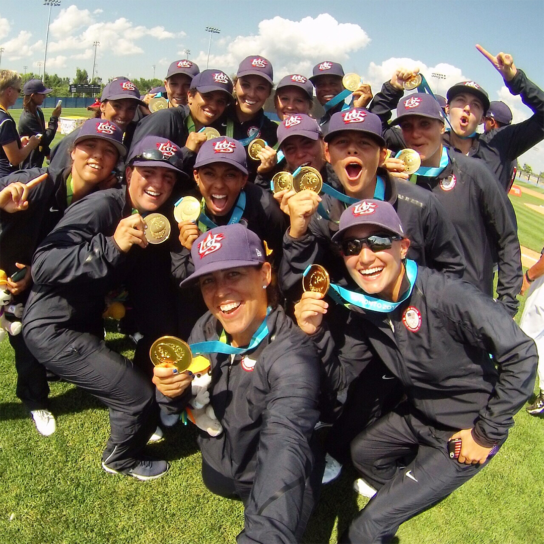 USABaseball's tweet image. On this day in 2015, the Women’s National Team captured its fourth gold medal in program history, defeating Canada 11-3 at the Toronto 2015 Pan Am Games! 🏅🇺🇸

#OnthisDay x @bigleaguechew x @USABaseballWNT