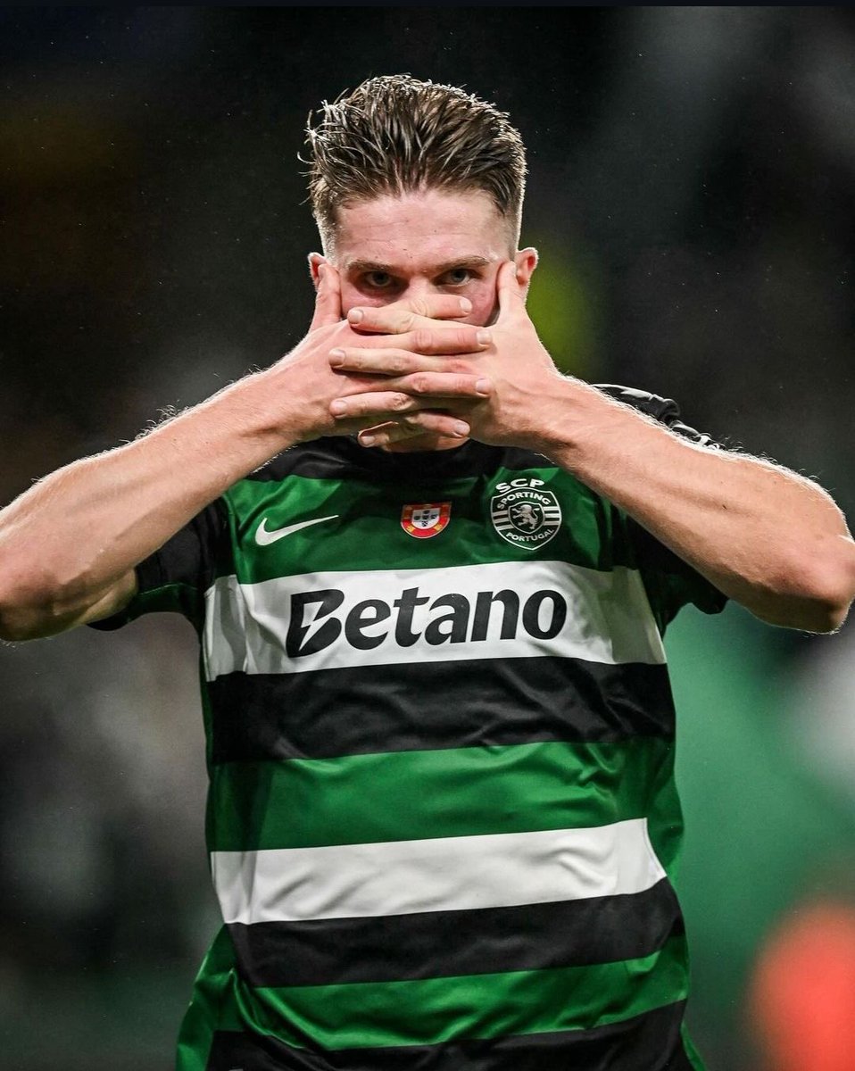 AFCOTC's tweet image. 🚨❤️🤍 Viktor Gyökeres has just signed his contract as new Arsenal player! ✍🏼

All sealed after medical tests done today, official statement to follow next…

…and number 1️⃣4️⃣, confirmed.

Source @FabrizioRomano