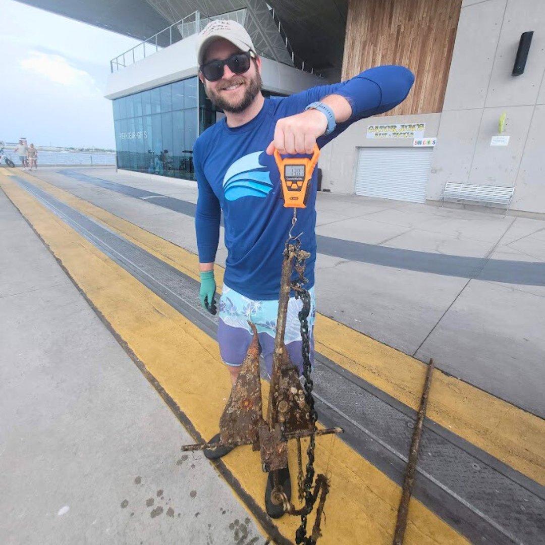StPetePier's tweet image. Proud to partner with @floridaaquarium on a clean-up dive at the #StPetePier on June 28, with a successful removal of 475 pounds of trash.

Thank you to The Florida Aquarium for helping to #KeepOurPlanetBlue 🌎🌊