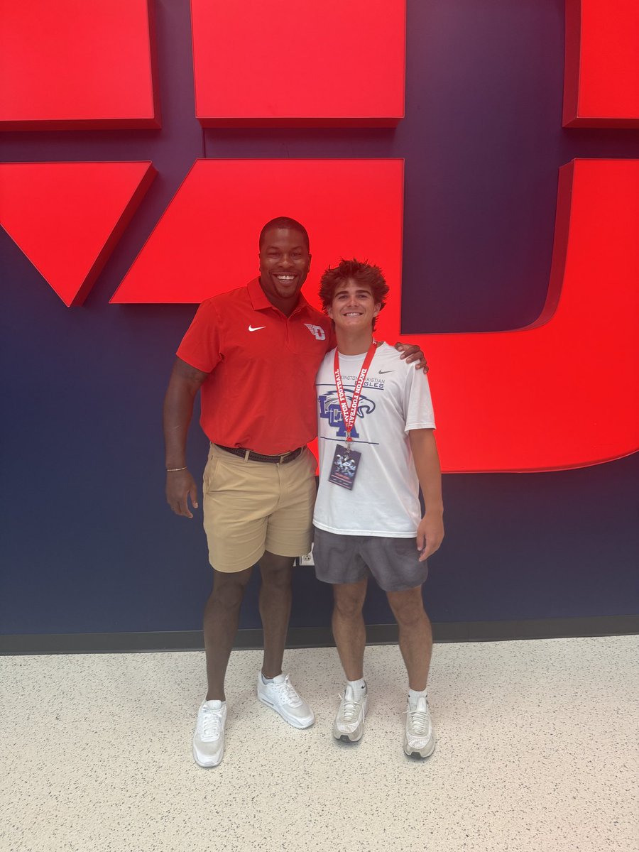 Tylerking_9's tweet image. Had a great time at @DaytonFootball yesterday! Thank you to @CoachOrts and @coachyakes7 for having me and teaching me about UD!
@TDAndrews4 @Oakley_Watkins @cornell_burbage @draydenburton @MattieLebryk @willvernon18