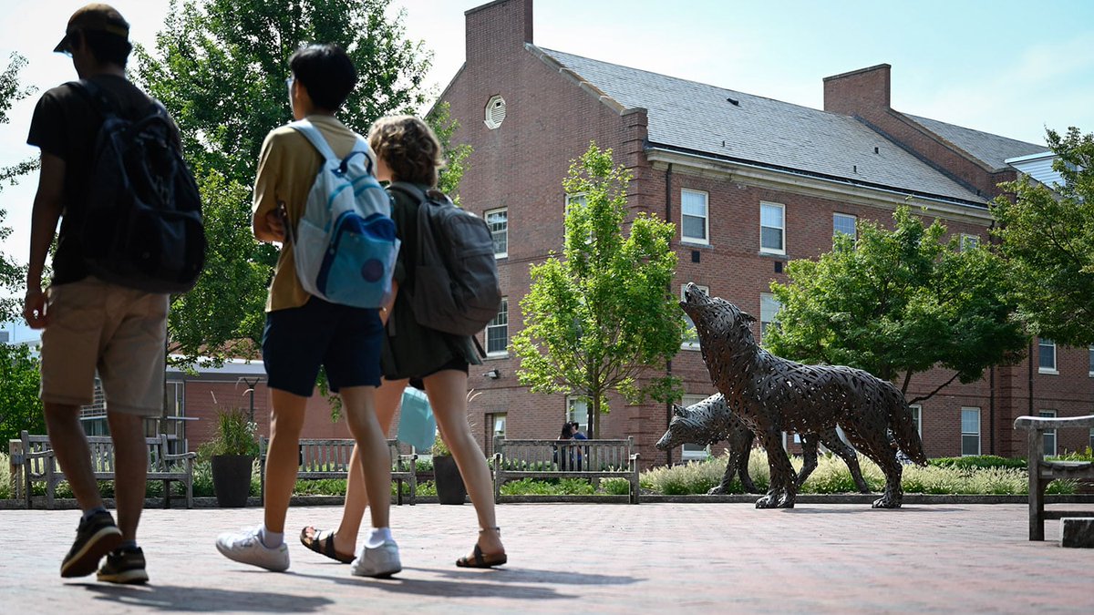 NCStateAlumni's tweet image. Join a student-led campus tour and explore the lively spaces, quiet places, hallowed halls and hidden gems that make our university feel like home.
Take a walk with us: ncst.at/aiqF50WvlNS🚶