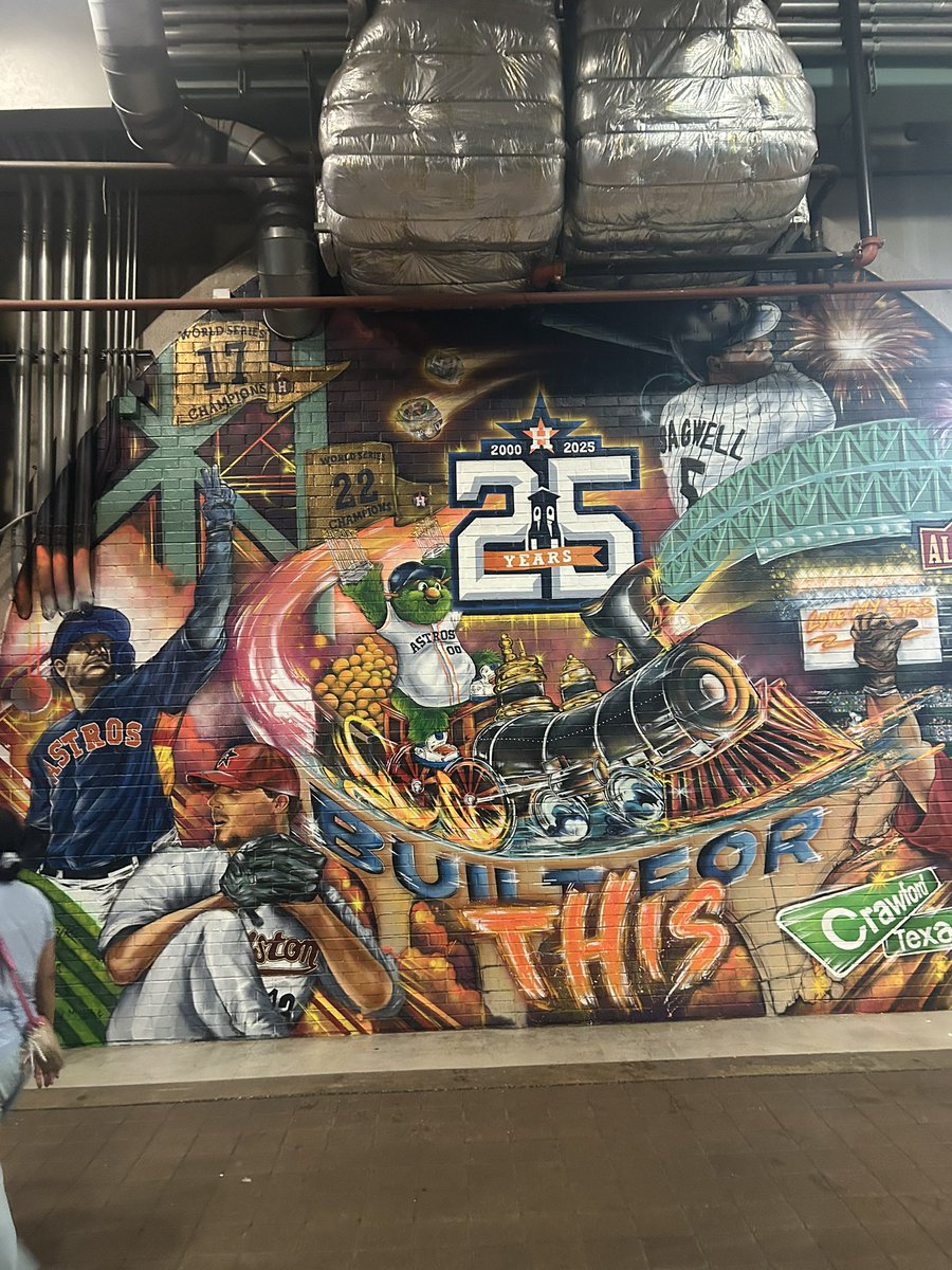 CoachAustinTX's tweet image. Had a great time at the Astros game last night…even though we got whooped! Definitely coming back again!

Go Astros! #Astros #HoustonTX
