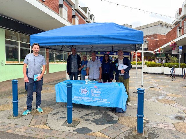 andrew_reformuk's tweet image. It was a great day for it in Stourbridge today! 🇬🇧➡️