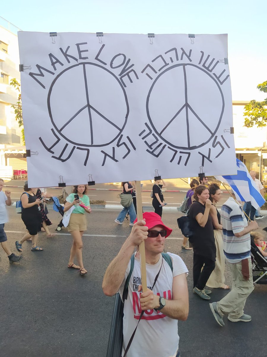 mkilmo's tweet image. כמה תמונות משלטי היום