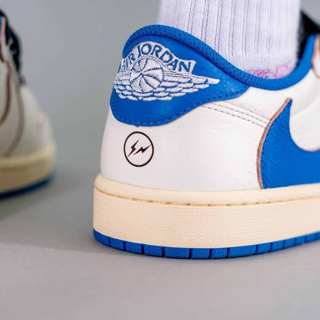 AstroMagazine_'s tweet image. La prochaine collaboration entre Travis Scott et Jordan sur la J1 Low c’est un vrai banger 😶
Coloris bien doux bien compliqué à cop 👀