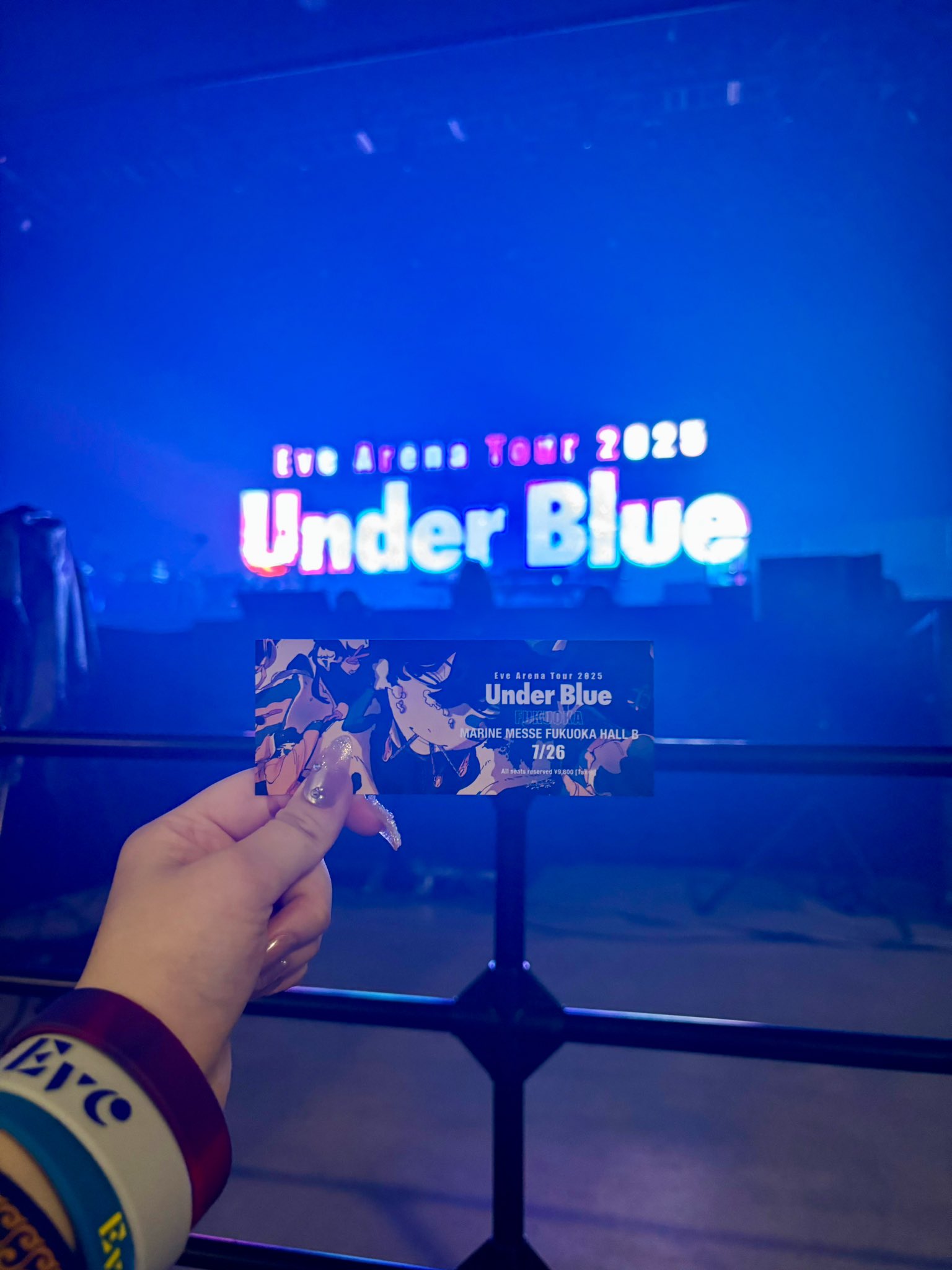 Eve Arena Tour 2025 Under Blue UBブルゾン