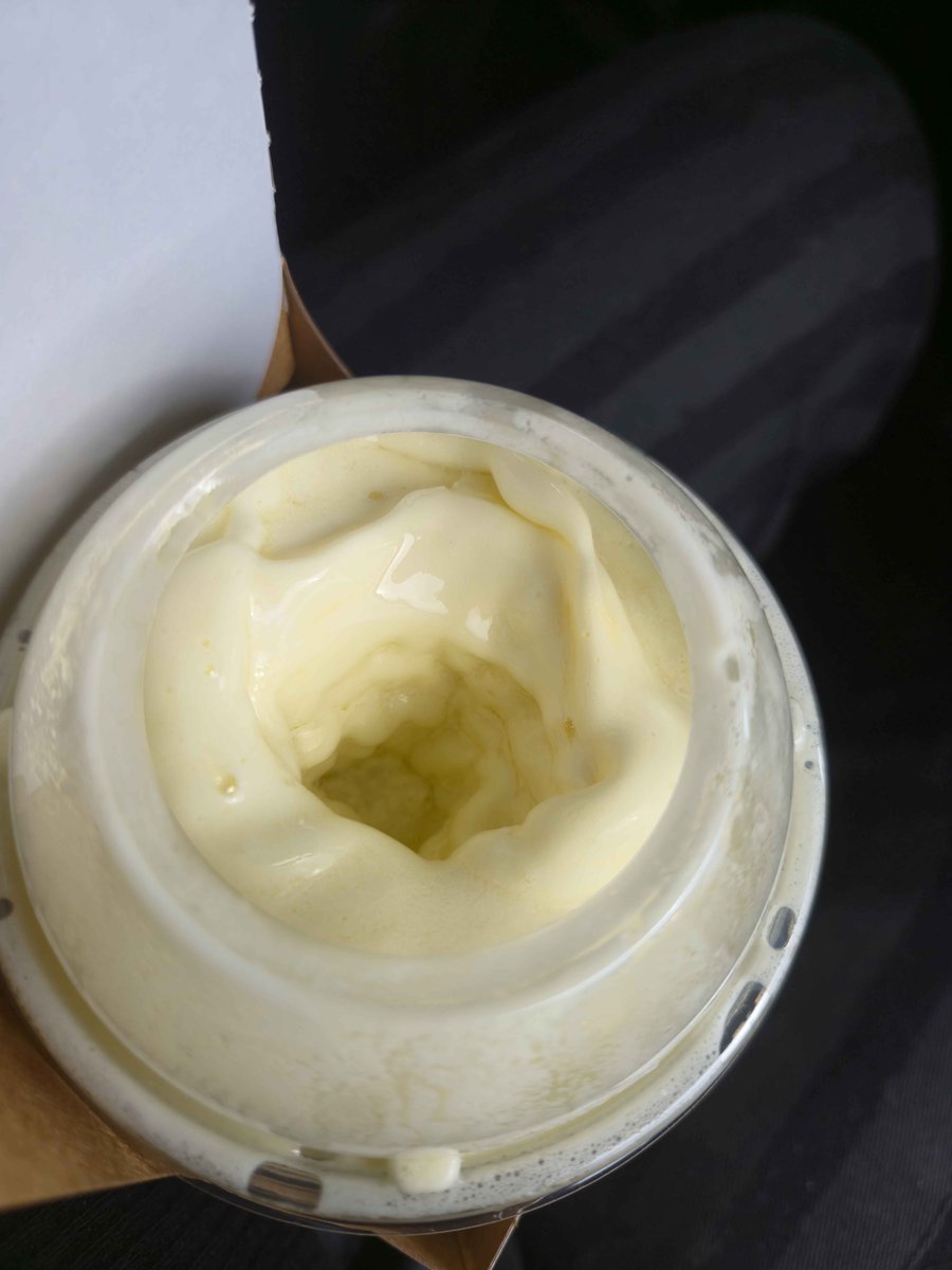 LwlessJane's tweet image. Throwback to when I got Wendy's for the first time... and the frosted lemonade I got looked like someone put their d*ck into it..