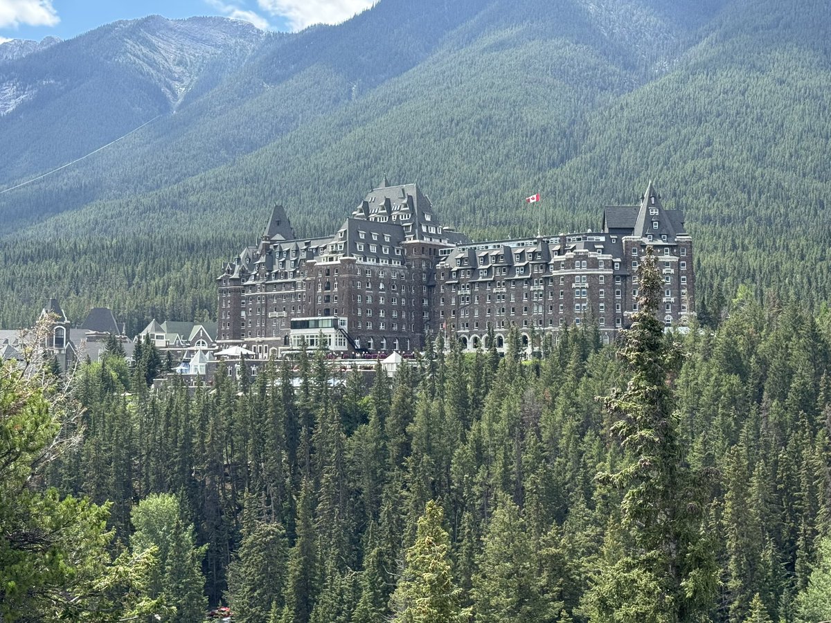 MayoClinicCVS's tweet image. Wrapping up a successful @MayoClinicCV Success w/Failure conference w/@PaulTangMD presenting Surgical Advances That Benefit the Heart Failure Patient along w/several other hf cardiology experts!  #FairmontBanff