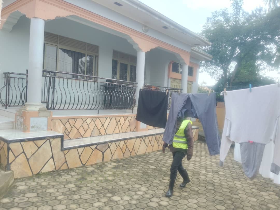 KMT_properties's tweet image. 4 bedrooms house for sale in balwa seated on 13decimals selling it at 270m slightly negotiable
+256786396665
