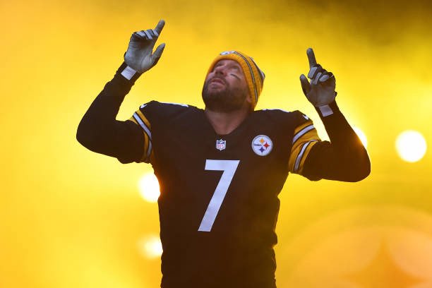 The #Steelers announce their 2025 Hall of Honor Class:

Maurkice Pouncey
Joey Porter
Ben Roethlisberger 

Electric. <a href="/WTOV9/">WTOV NEWS9</a>