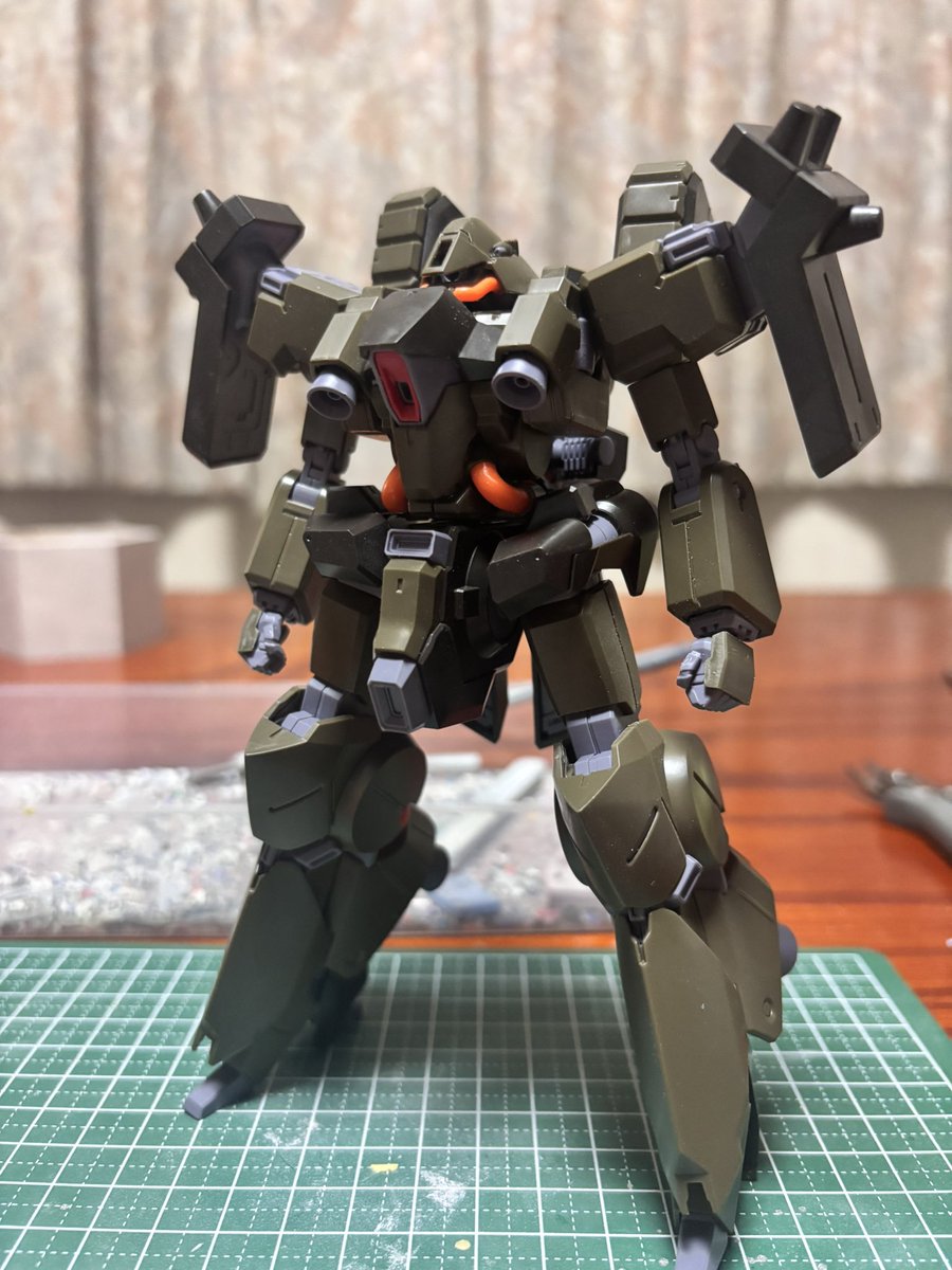 specII2057713's tweet image. リーベンヴォルフできたぁ...
カロリー高すぎて疲れました_(:3」∠)_
リーベンヴォルフ・カスタムに挑戦してみようかな....

 #ガンプラ