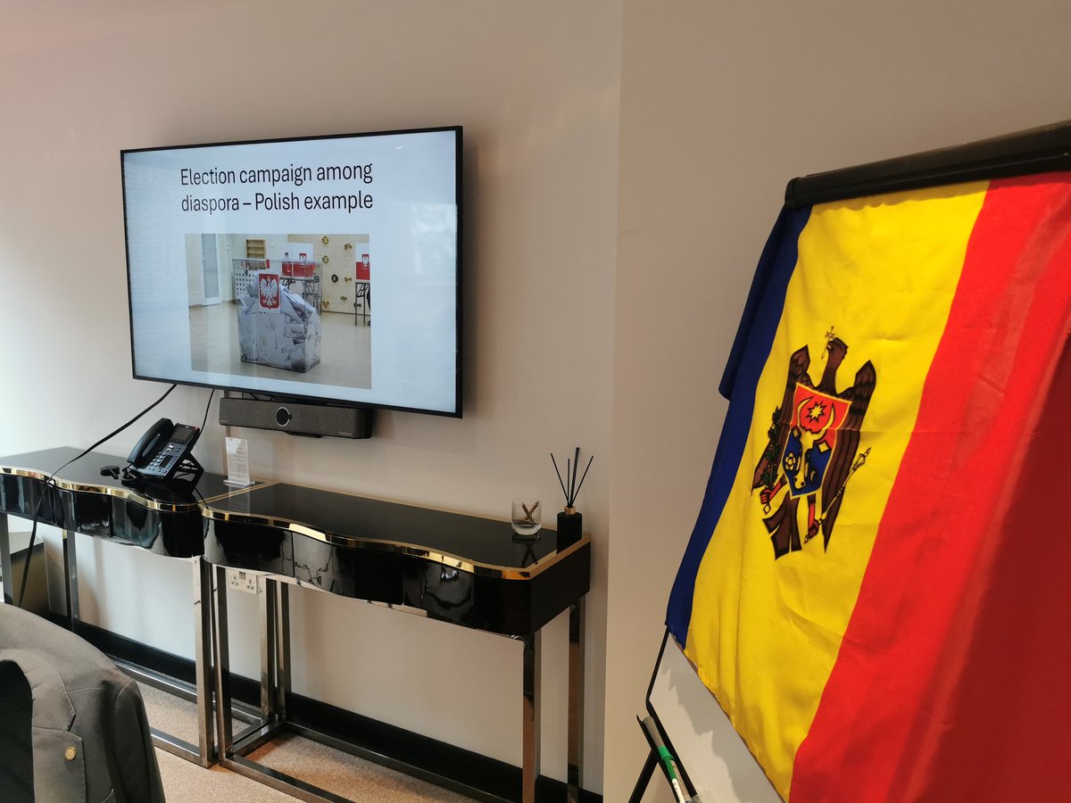 KrzysztofLisek's tweet image. Konferencja dla liderów mołdawskiej diaspory z kilkunastu krajów Europy w Londynie. Mówiłem o polskich doświadczeniach z organizacji wyborów i kampanii wyborczych za granicą. Program zorganizowany przez @IRIglobal