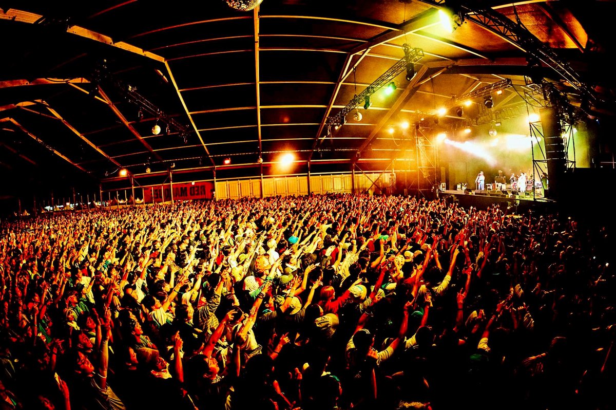 kiuchiSBM's tweet image. フジロック!
レッドマーキー!!
ありがとうございました!!!
ヒロトとマーシーと一緒に曲を演奏するなんて考えたこともなかったよ。
こんな幸せな夜があるんだ。
この興奮はいつになったら冷めるんだろうか。
余韻が消えない夜。
いや、ずっと消えないでいい。
📸@hamanokazushi