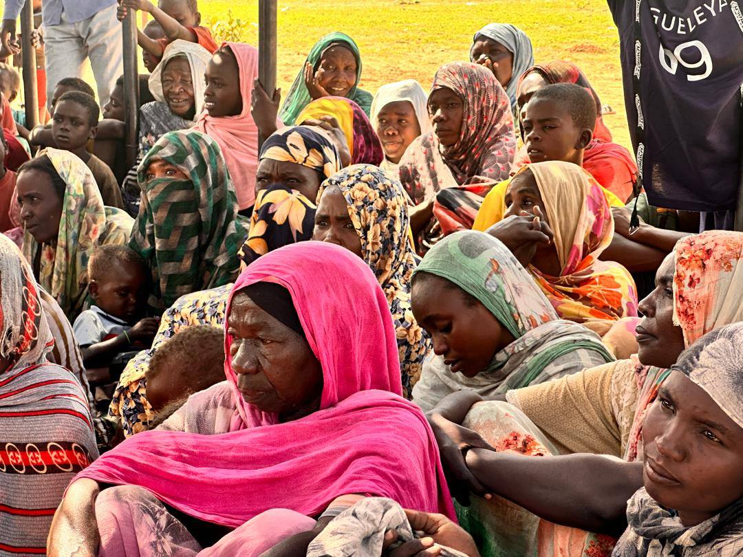 NidalSaad4's tweet image. #الكوليرا_تحاصر_السودان
غرفة طوارئ طويلة:
بتاريخ ٢٦/٧/٢٠٢٥م 1543 حالة إصابة بوباء الكوليرا و26 حالة وفاة مؤكدة من تاريخ 22_6الي 26/7/2025م
نناشد المنظمات الدولية و الإقليمية التدخل عاجلا للوقوف مع النازحين