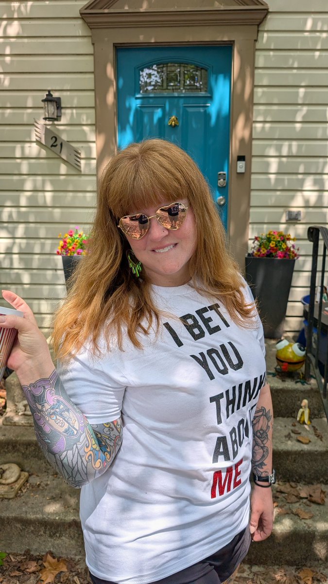 MJHuntsgood's tweet image. honestly I&apos;m just too pretty to be dealing with the world the way it is. 

you are too, darling. it&apos;s decided. we&apos;re going out to brunch. hop in.