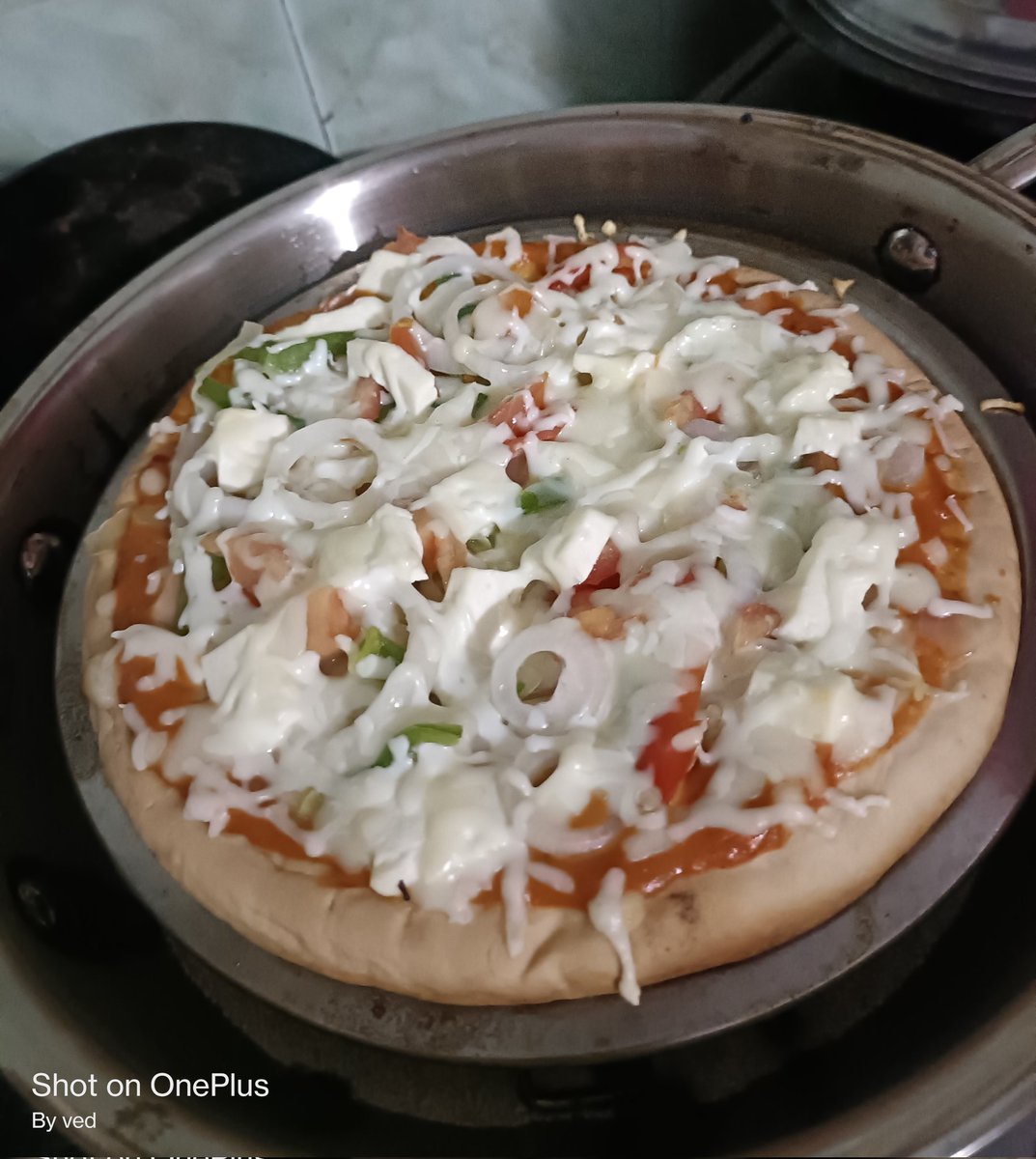 Vedtw33t's tweet image. Homemade pizza is best 😋