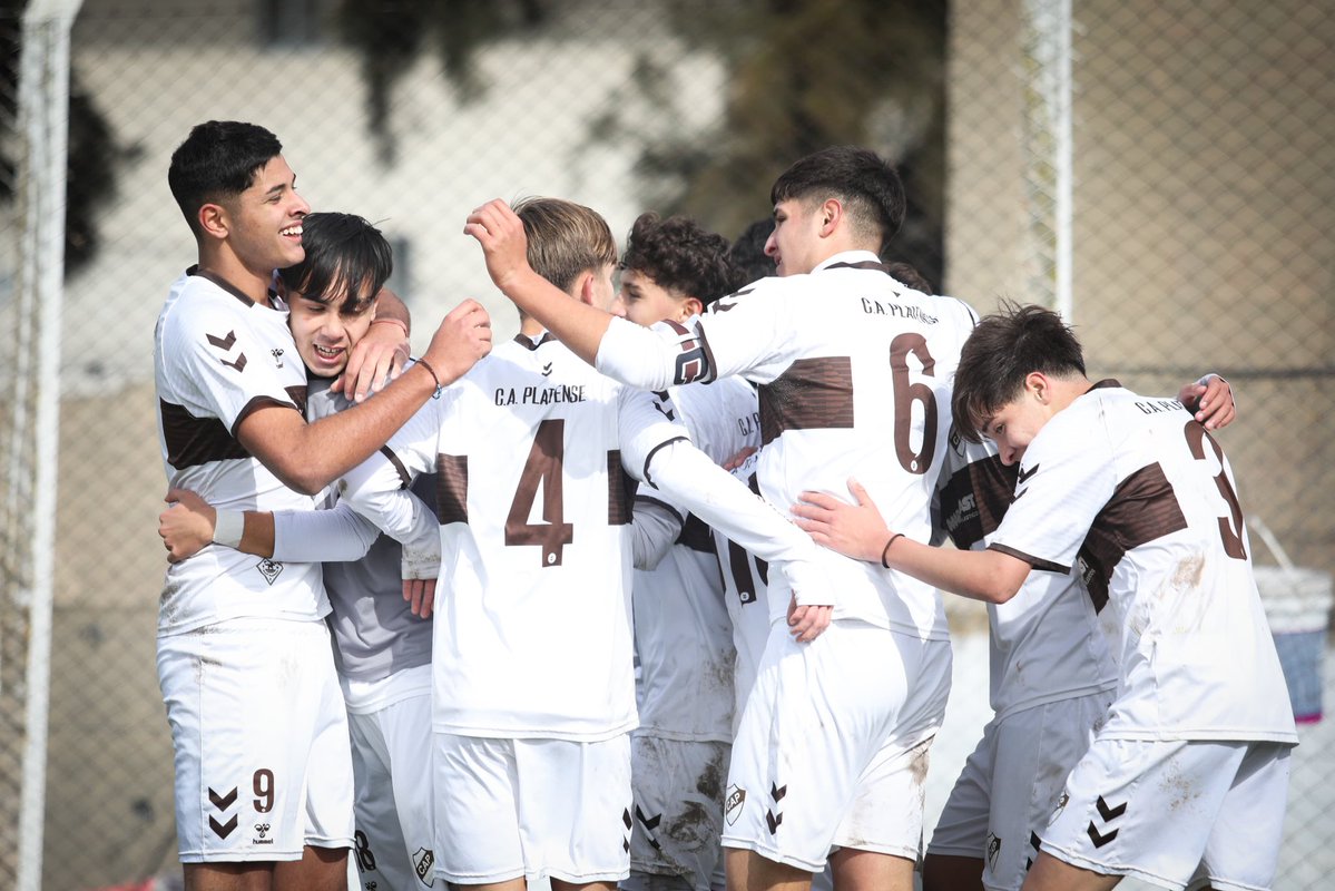 inferiorescap's tweet image. #JuvenilesLPF 🔚 Finales 🆚 Barracas Central

➡️ [V] #Quinta: 2-0 (🦑⚽️ Lautaro Benítez y Alejandro Vera)

➡️ [L] #Octava: 1-0 (🦑⚽️ Máximo González)

#SiemprePlatense🤎