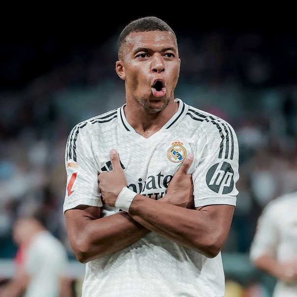 Alabismo__'s tweet image. Paul Pogba: “A Mbappé lo han criticado por todo, pero es la Bota de Oro, el máximo goleador de Europa”.