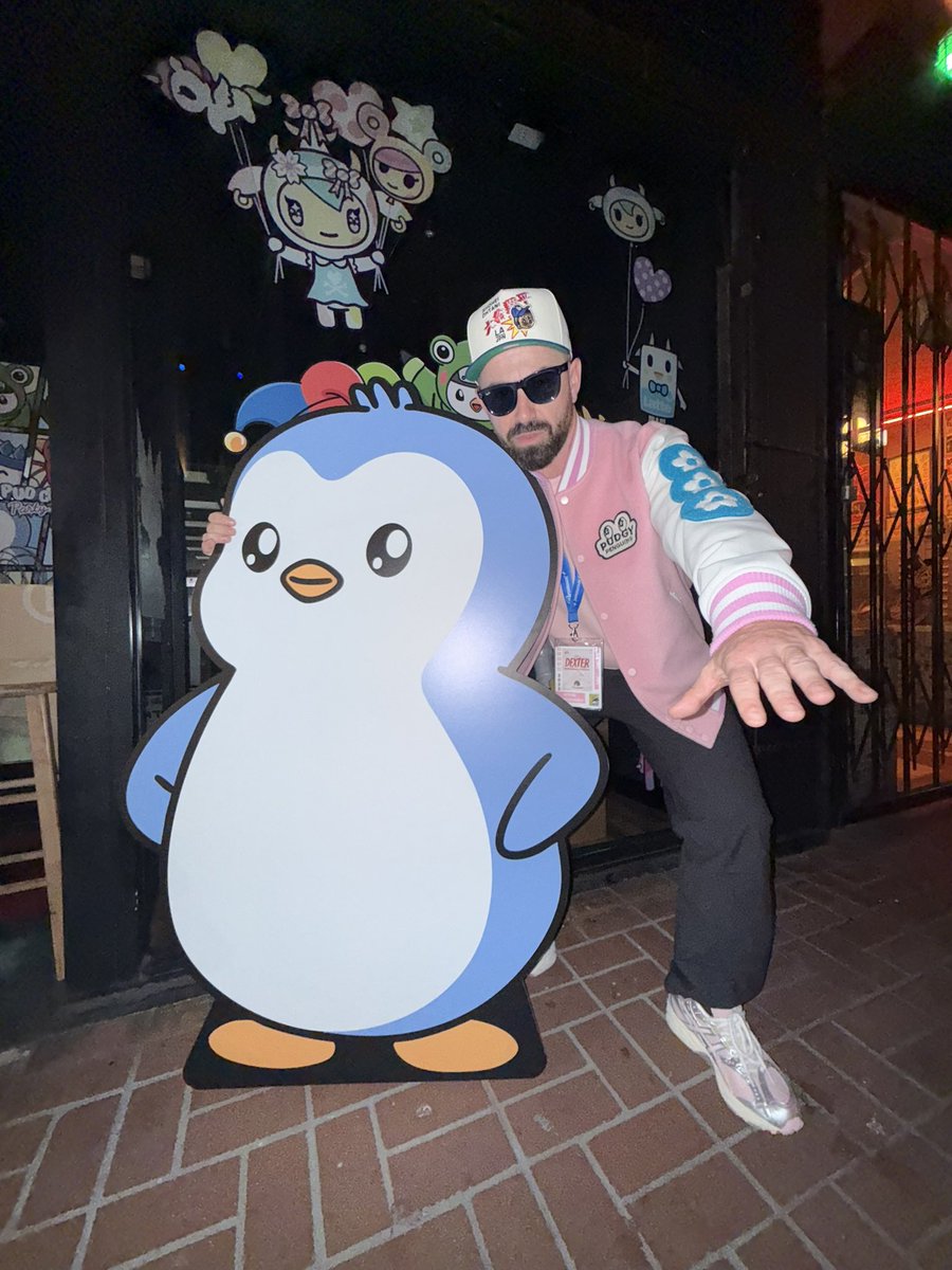 PudgyPartners's tweet image. Yes it’s true, Pengu does love You