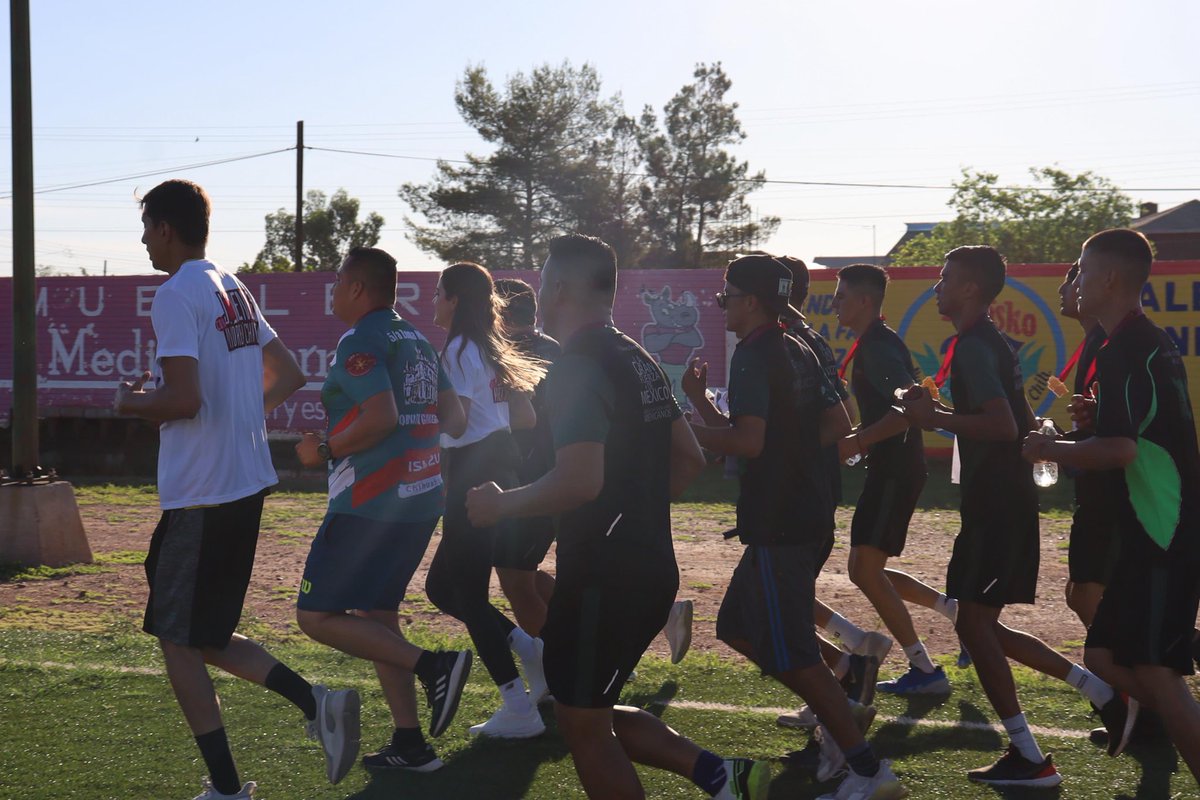 AndreaChavezTre's tweet image. ¡Hoy corrí con mis amigos del Noroeste de Chihuahua!
Infinitas gracias a quienes participaron en esta carrera de 5km de Casas Grandes a Nuevo Casas Grandes. Para fomentar la activación física, la cultura del deporte y la integración comunitaria.
Gracias por despertarse tan…