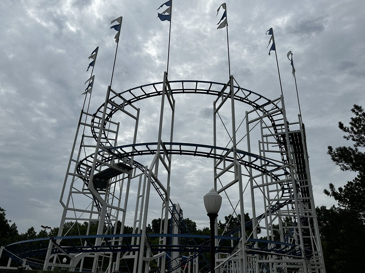 coasterstudios's tweet image. Back in 2014 I rode a janky Pinfari at Playland’s Castaway Cove in Ocean City, NJ. It was shortly thereafter removed to make way for Galeforce. Now, over 10 years later, I’ve been reunited with it at CJ Barrymore’s in Michigan, where it still sucks😂
