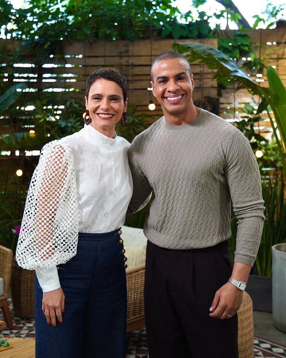 centralmalugall's tweet image. Malu Galli foi destaque no programa É de Casa neste sábado. Durante a participação, os apresentadores Thiago Oliveira e Talitha Morete compartilharam, via Instagram, esse clique lindo ao lado da Malu.
#MaluGalli #EDeCasa