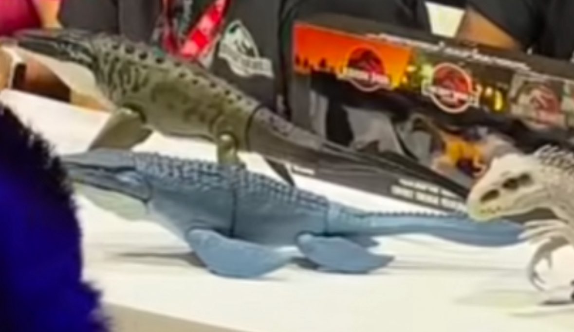 JurassicAddict's tweet image. We were all so focused on the new Hammond collection wave, we somehow missed that we are getting a new mosasaur figure from the previous JW trilogy!!!