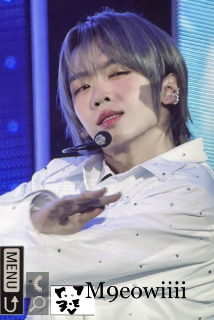 M9eowiiii's tweet image. 250726 썸머 가요대전
🦢
#AHOF #아홉 #SHUAIBO #장슈아이보
#ZHANGSHUAIBO #张帅博 #シュアイボ