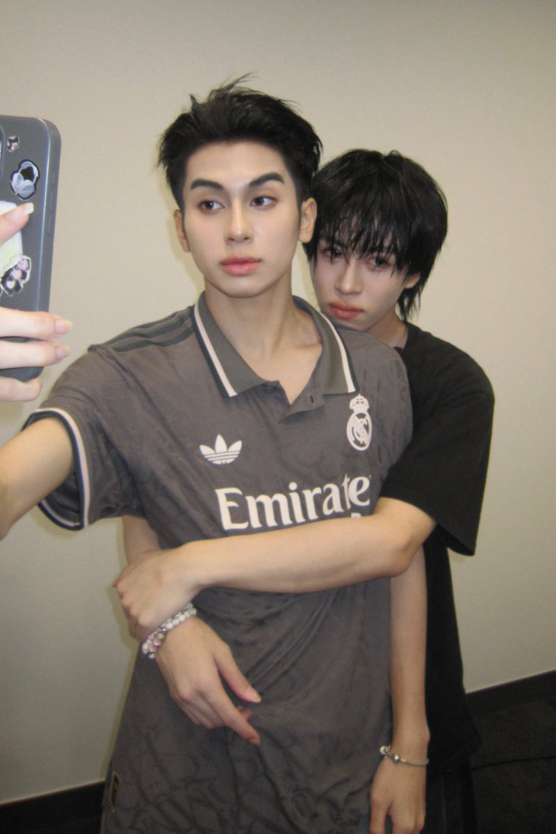 apowachirakon's tweet image. ขอบคุณ KATE ที่เอ็นดูพวกเรานะคับวันนี้สนุกมากๆ ทางบ้านเป็นไงงงง ยังไงก็ฝากKATEด้วยนะคับบ ✌🏻
#KATEXDICE #KATETH