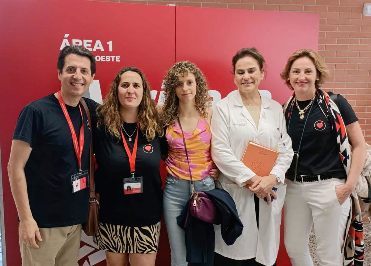 El SMS renueva el acuerdo de colaboración con 'Mamás en Acción' para atender a niños ingresados sin acompañamiento en la Arrixaca.

El objetivo de esta iniciativa, que se prorroga por otros cuatro años, es cubrir las necesidades emocionales de los menores durante su estancia en