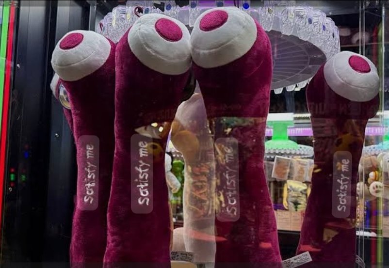 WesselEhv's tweet image. pluchen Satisfyers knuffels op de kermis 🤣🤣
En weer een winnaar!! 📣🚨#satisfyer #kermis