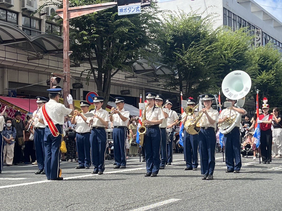 Numazu_city_PR's tweet image. 【第78回沼津夏まつり・狩野川花火大会】
1日目、大変多くの人でにぎわいました🎆
明日もみこし渡御や太鼓の演奏を始め、夏まつりらしい催しが盛りだくさんに予定されています!
熱中症対策の上、みなさまぜひご来場ください✨
numazukanko.jp/news/1012