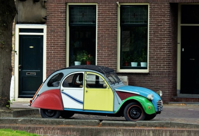 Rétro cars'lequin  voiture 🚗 la Citroen  2CV