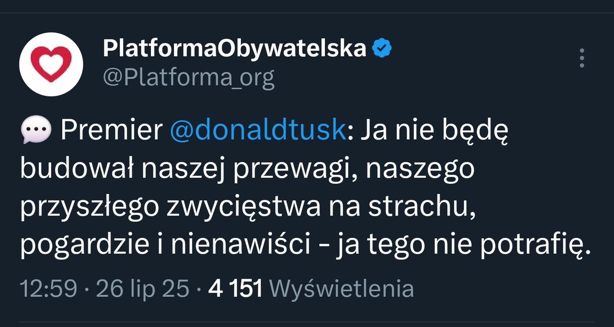 HubnerrMax's tweet image. Tak jak mówiłem - bezczelna menda.
Przemysł pogardy to on stworzył - moherowe berety, kartofla, niszczenie Kaczyńskich.
Nienawiść to jego domena - to on stworzył wraz z Giertychem hejterskie farmy trolli.
Straszenie to narzędzie - jeszcze wczoraj straszył Polaków wojną z Rosją.