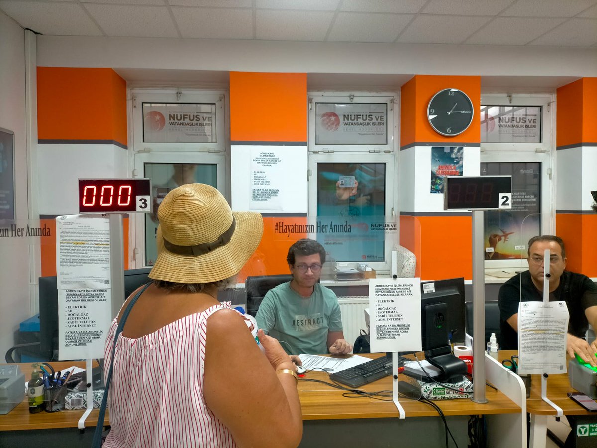 31.07.2025 tarihinde süresi dolacak eski tip sürücü belgelerinin yenilenmesi başvurularına yönelik 26.07.2025 Cumartesi (Bugün), Müdürlüğümüzce talepte bulunan tüm vatandaşlarımıza hizmet sunulmaktadır. 
<a href="/izmirvaliligi/">T.C. İzmir Valiliği</a> 
<a href="/drsuleymanelban/">Dr. Süleyman Elban</a> 
<a href="/IzmirNufus/">İZMİR İL NÜFUS VE VATANDAŞLIK MÜDÜRLÜĞÜ</a> 
<a href="/BoranBasgul/">Semanur Boran Başgül</a>