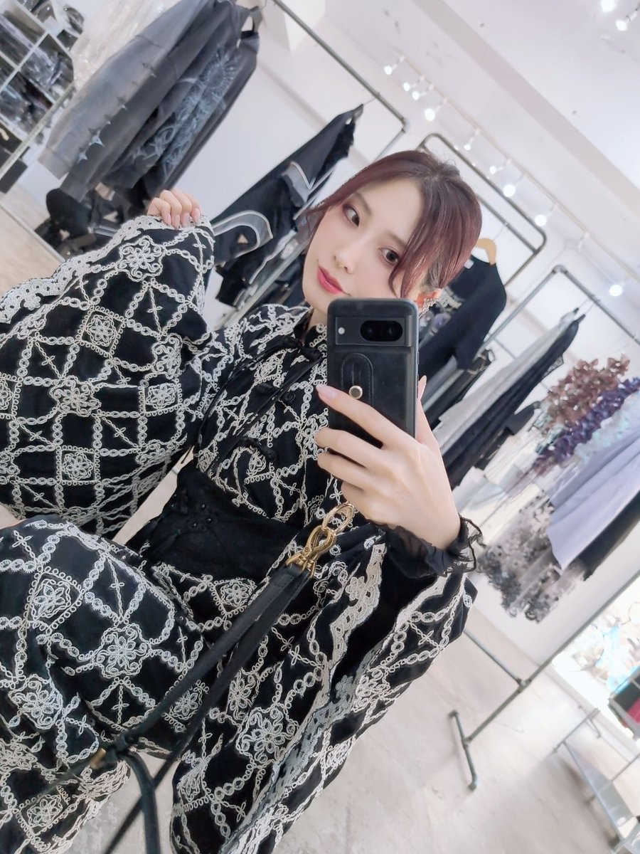 aikapin's tweet image. CuLLt大阪展示会一日目に来てくださった皆様、ありがとうございましたー!🙇♂️
くじ係をしていたのですが、みんな引き良くてびっくり!!
明日もじゃんじゃかくじ引いてくれよな💪
今日は浴衣着させて貰ったよ🥰
デザイン天才すぎんか???
明日もやってるよん!11時オープンです⏰
#CuLLt