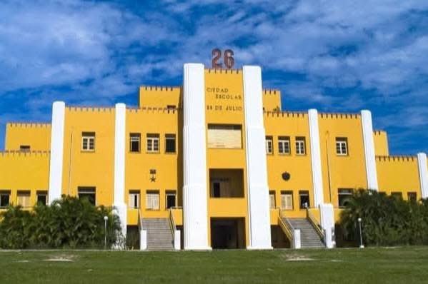 Día de la Rebeldía Nacional en #Cuba 26 de julio, Aniversario 72 del asalto a los cuarteles Moncada y Carlos Manuel de Céspedes. 
#LaLuchaNoHaCesado 
#PorCamagueyTodo 
#CubaViveEnSuHistoria
#CubaEstáFirme