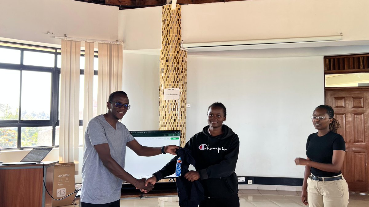 droidconke's tweet image. #dcke25 is live in Nyeri for a community engagement with @DeKUTkenya students. We kick started the session with a keynote on "What's new in Android", introduced the students to Jetpack compose and design in Android.
Let's keep building delightful and testable apps.
#AndroidDev