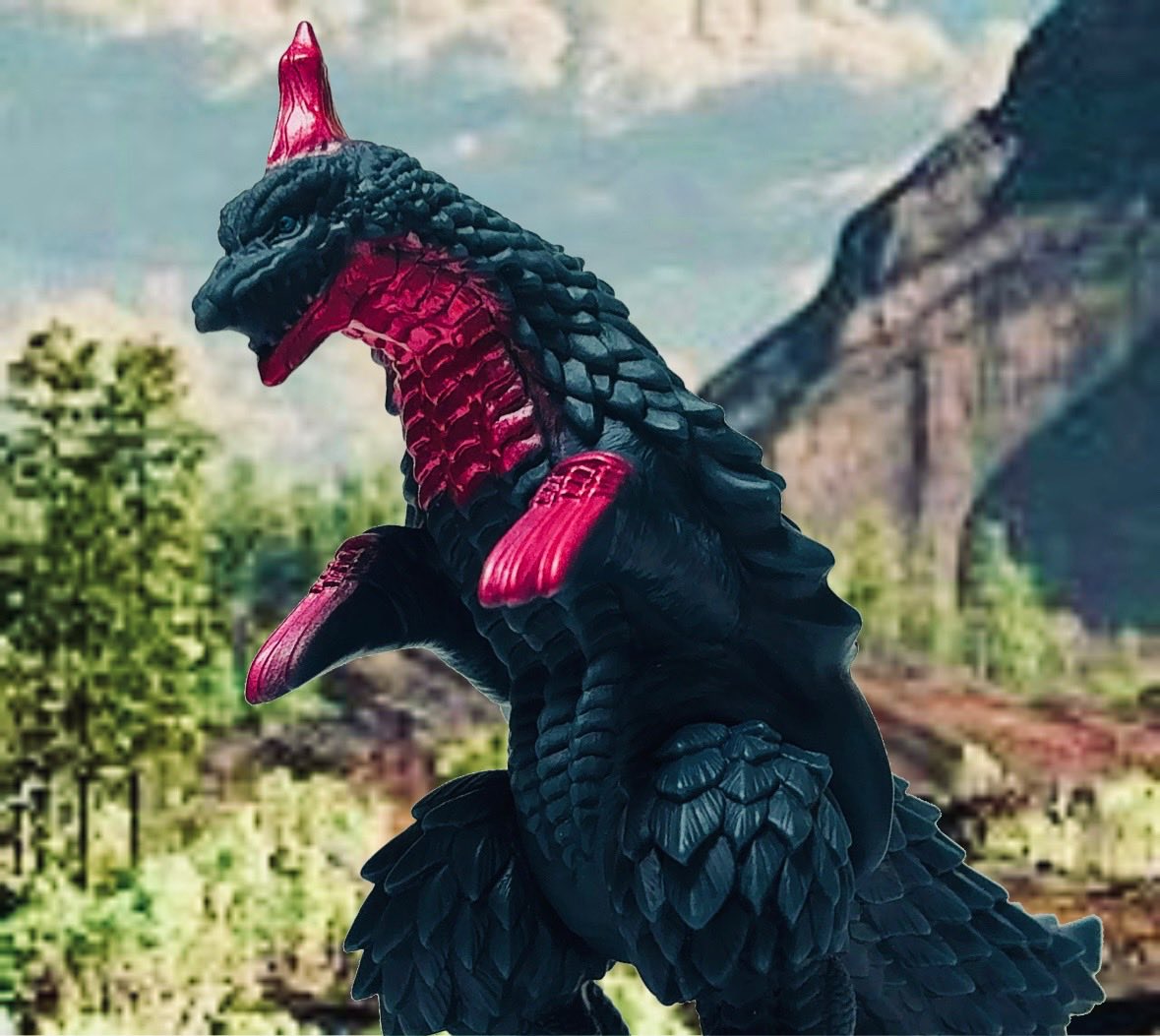 yusakirano's tweet image. 爪痕の謎を追え
刃爪怪獣テリジラス登場