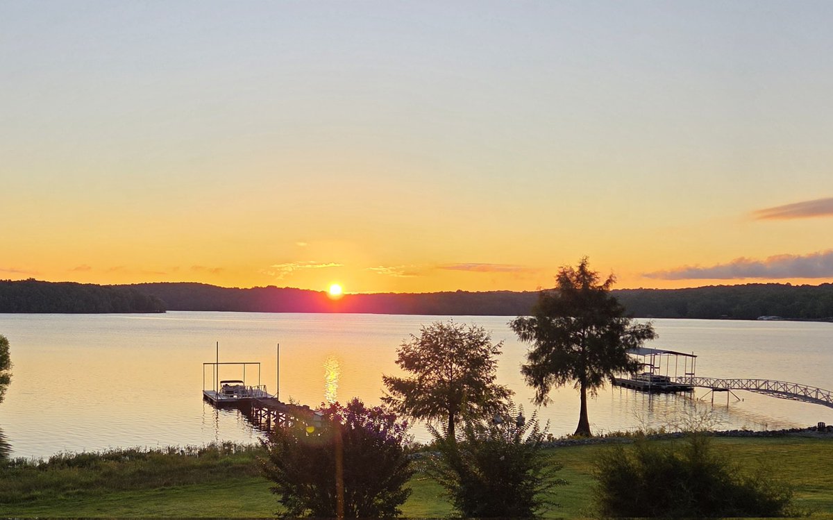 tnRA63's tweet image. Wake up bedbugs...no filter...Good morning from KY Lake!!!