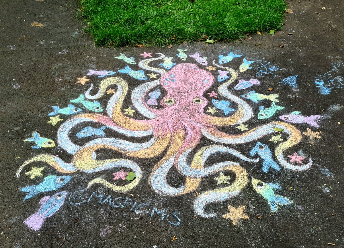 is_glasgow's tweet image. Love this piece of chalk street art in Kelvingrove Park in the West End of Glasgow.
#glasgow #streetart #octopus #chalk #chalkdrawing #kelvingrovepark